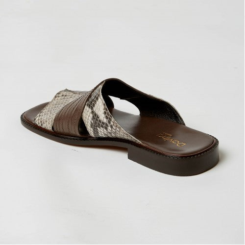 YM025 Brown
