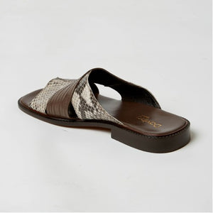 YM025 Brown