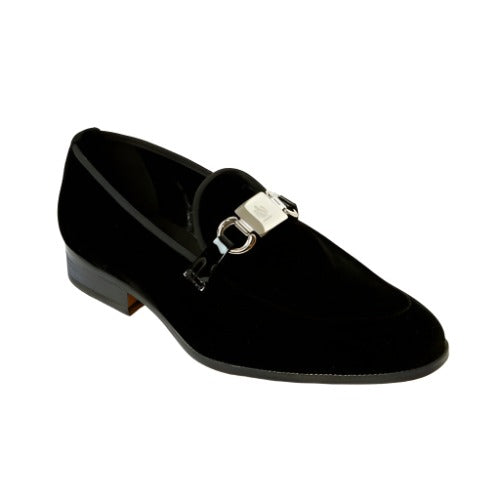 YM047 Black